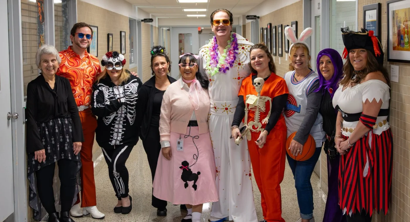 La fiesta de Halloween de Everett es el sábado en el Rec Center. Luego cambia la hora, el martes hay elecciones y la ceremonia del Día de los Veteranos es el 11 de noviembre